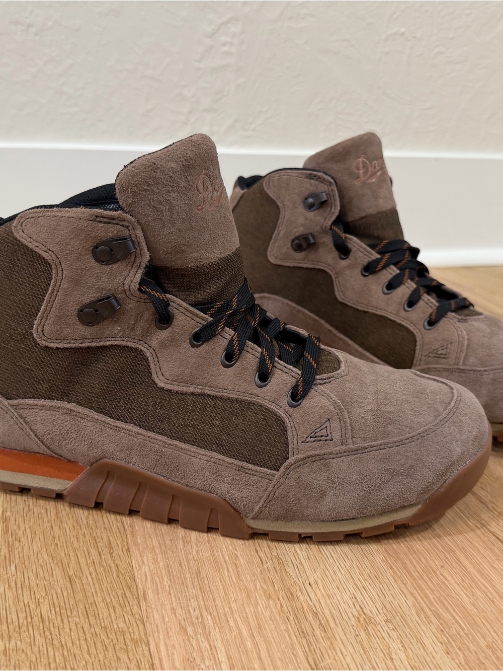 Danner Skyridge 30162 Mens 10.5 D Dark Earth Suede Waterproof Hiking Boots